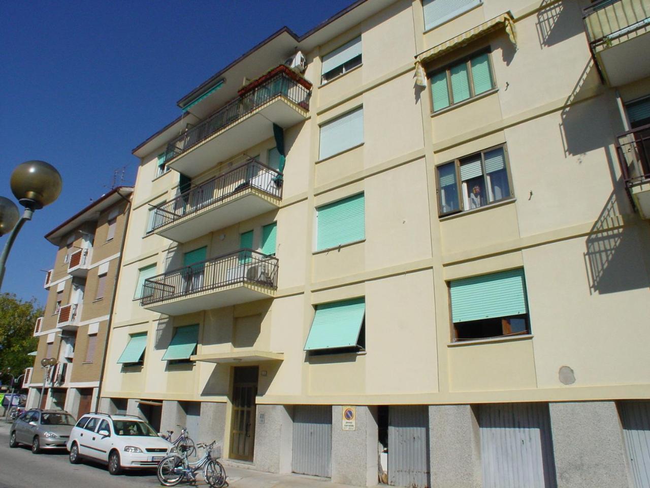 Agata Apartments Grado Extérieur photo